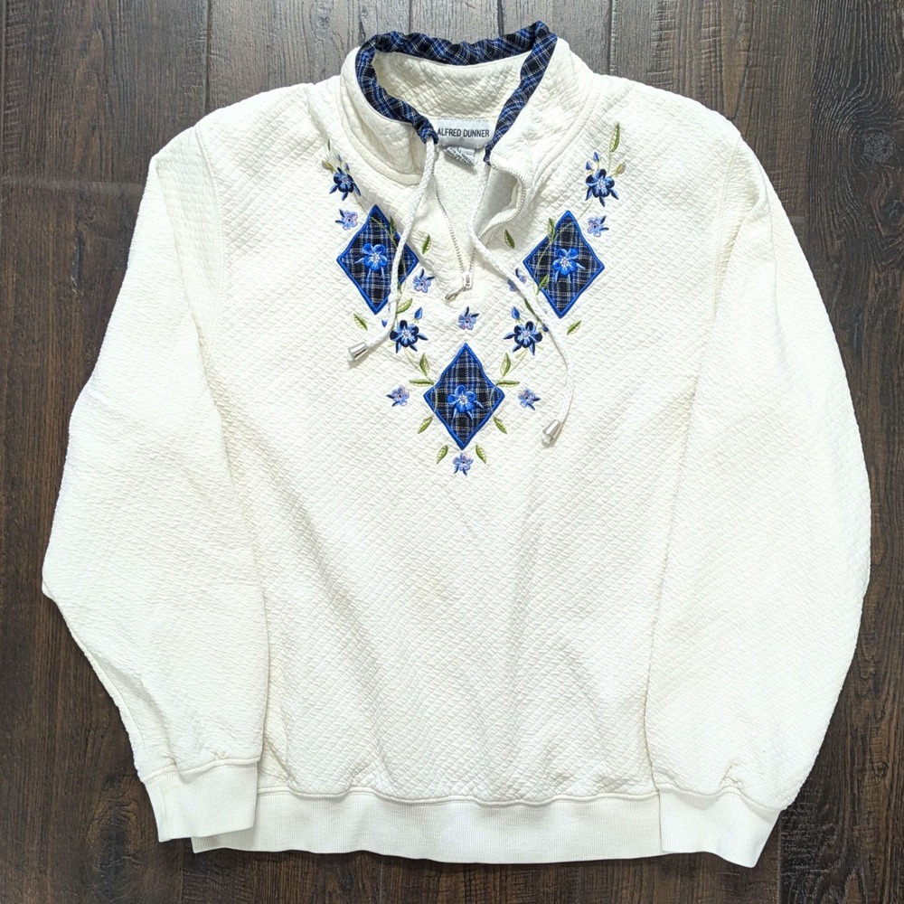 Alfred Dunner Vintage Quilted Floral Embroidered Pullover Sweatshirt Cream L